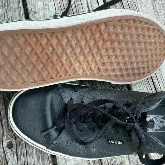 Vans leather shoes. Fall season start - Picture 3 of 7